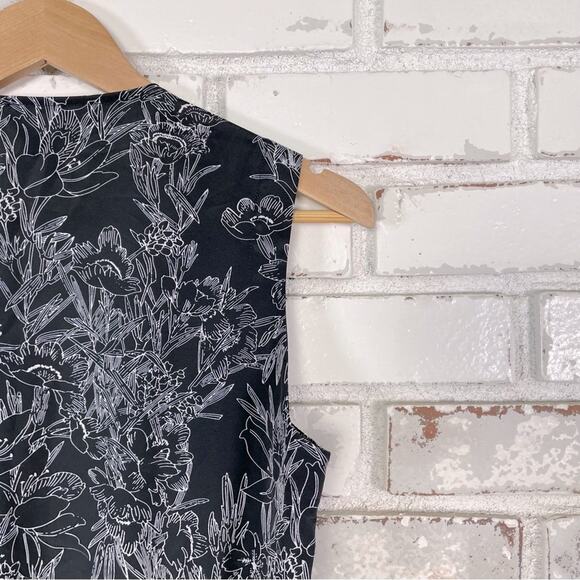 Ann Taylor Petite Black and White Floral V-neck Sleeveless Jumpsuit S - Picture 11 of 14